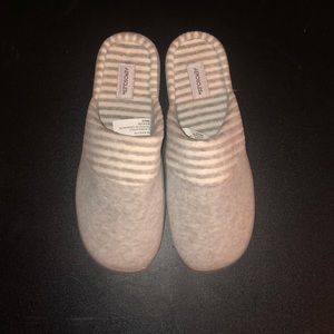 Never worn Aerosoles Slippers